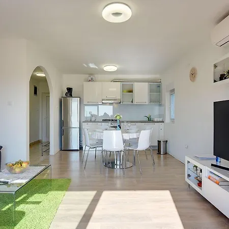 Apartment 590 Meter Zum Mit Meerblick *